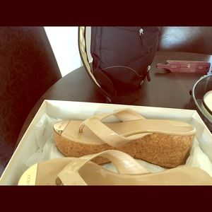 EUC Jimmy Choo patent leather platform thong